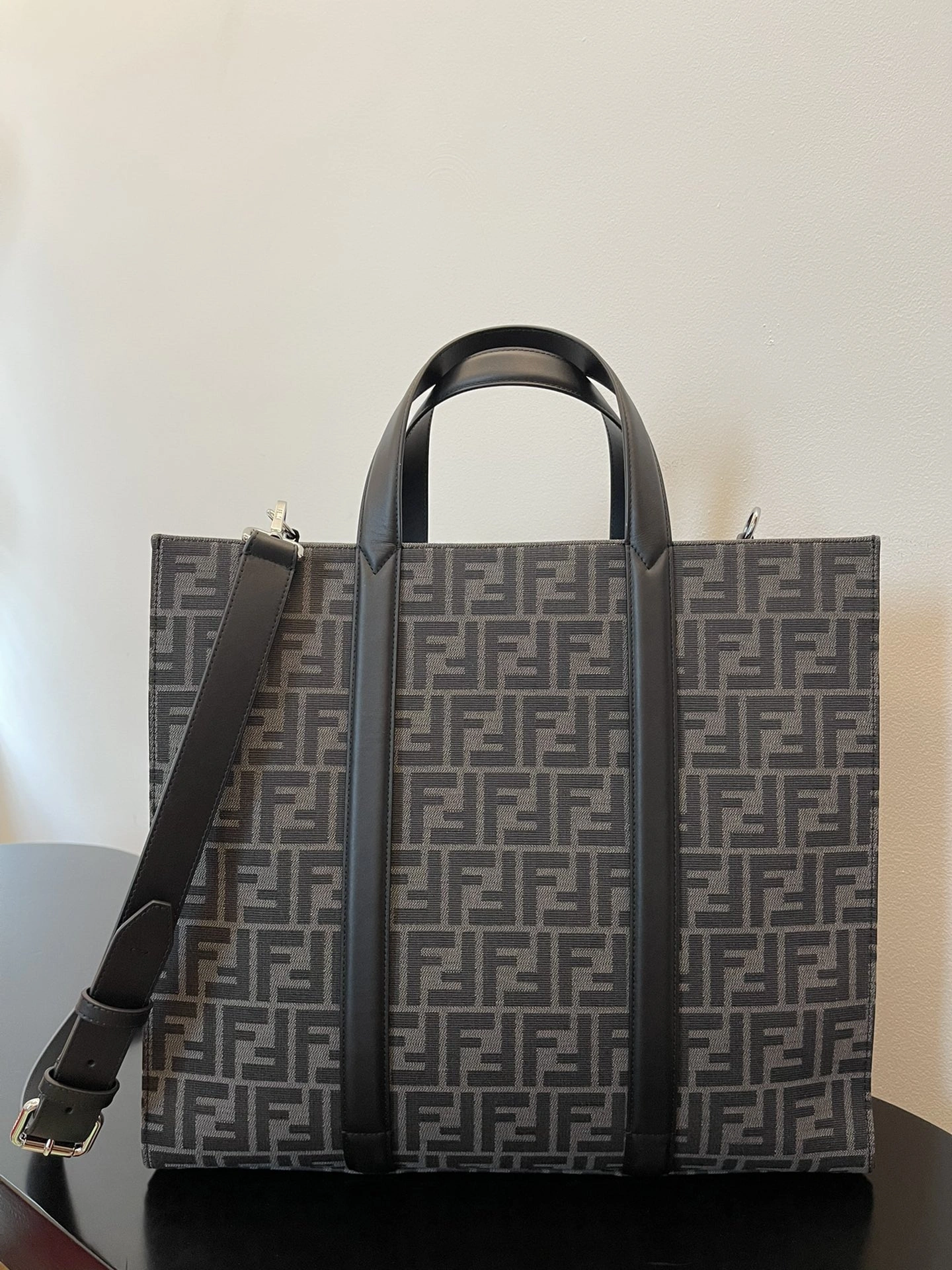 Fendi Shopping Bags Seasonal 76658