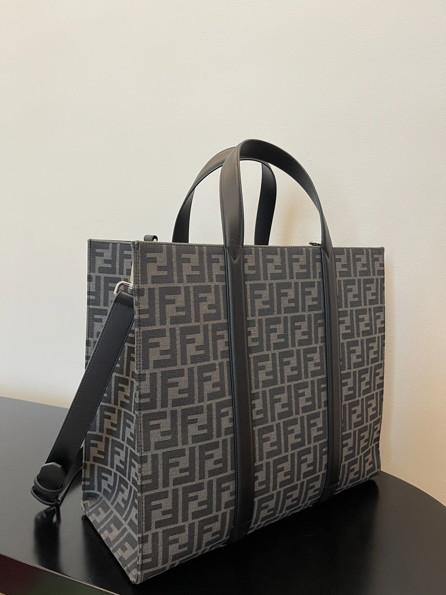Fendi Shopping Bags Seasonal 76658