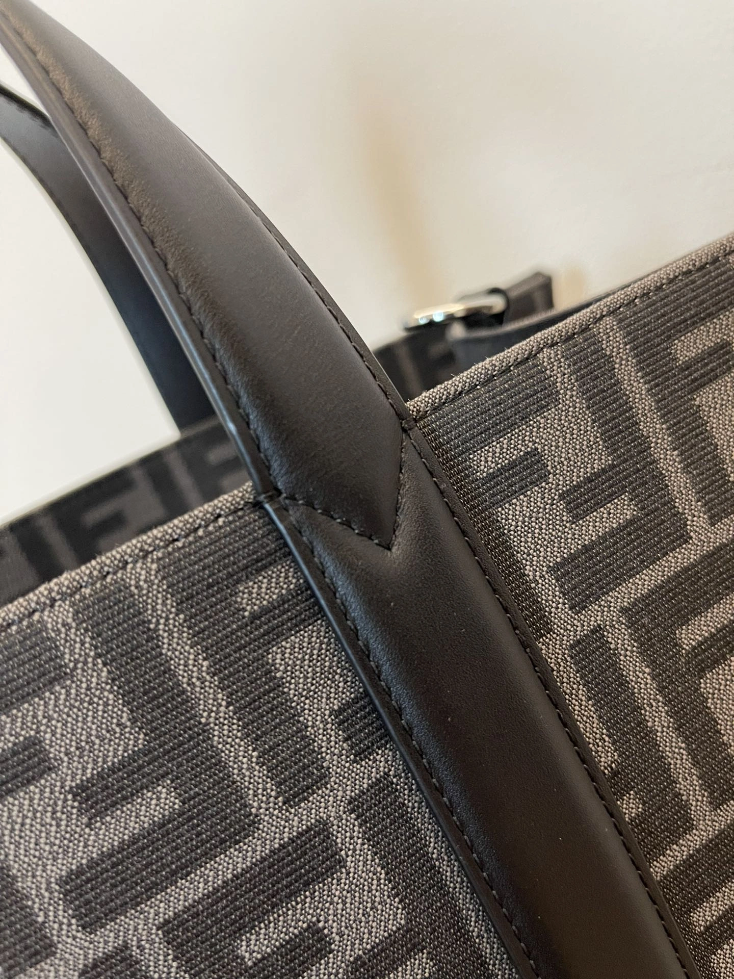 Fendi Shopping Bags Seasonal 76658