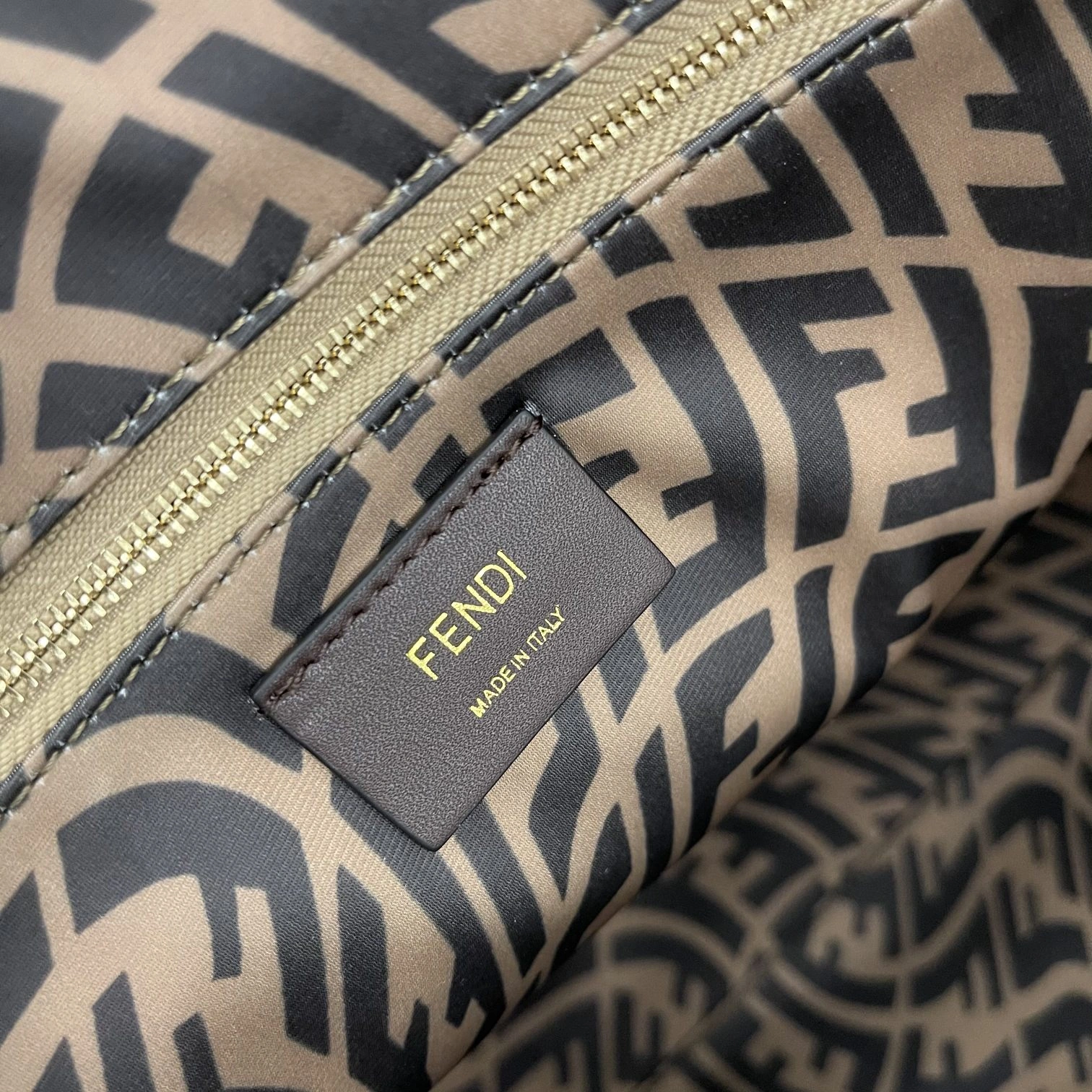 Supportive Fendi Shopping Bags 76664