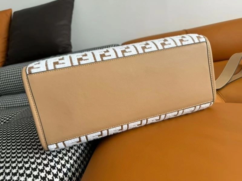 Sporty Fendi Shopping Bags 72806