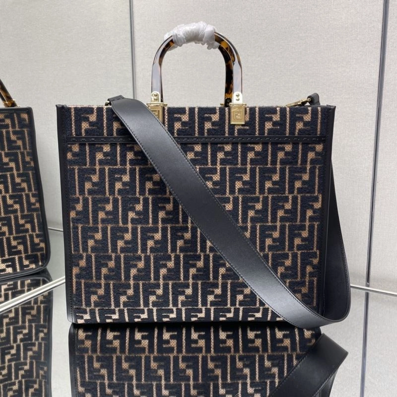 Fendi Shopping Bags EasyMatch 72764