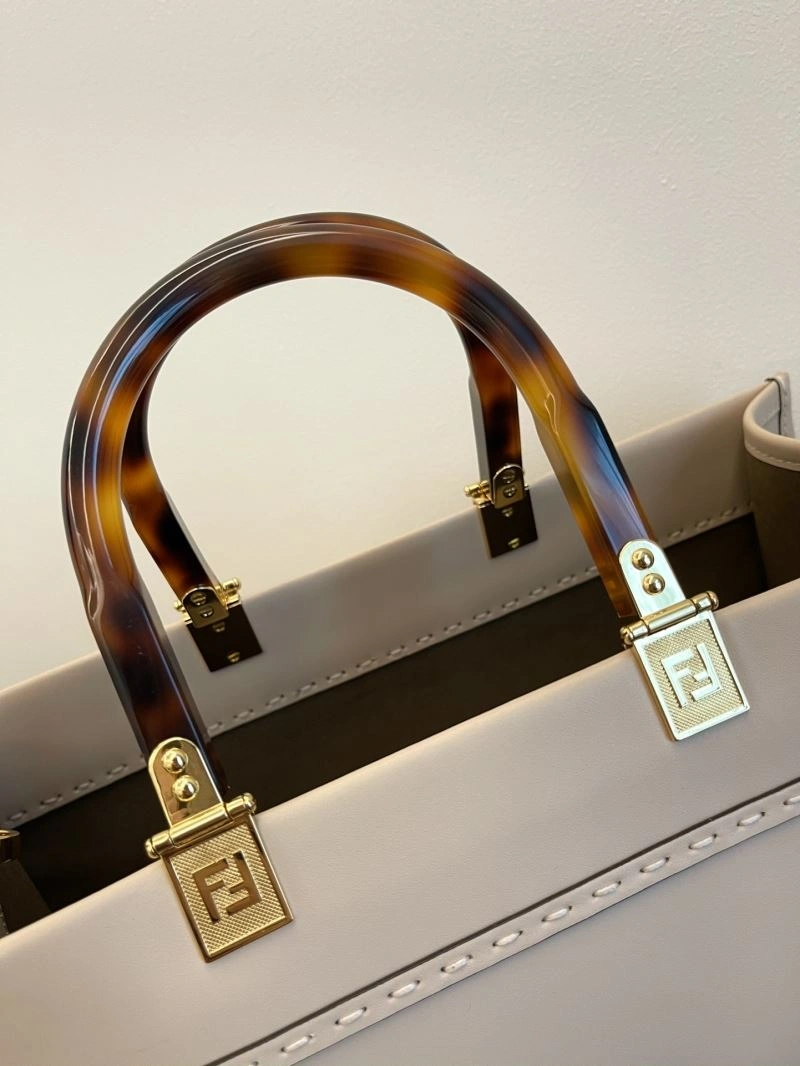 Snug Fendi Shopping Bags 72749