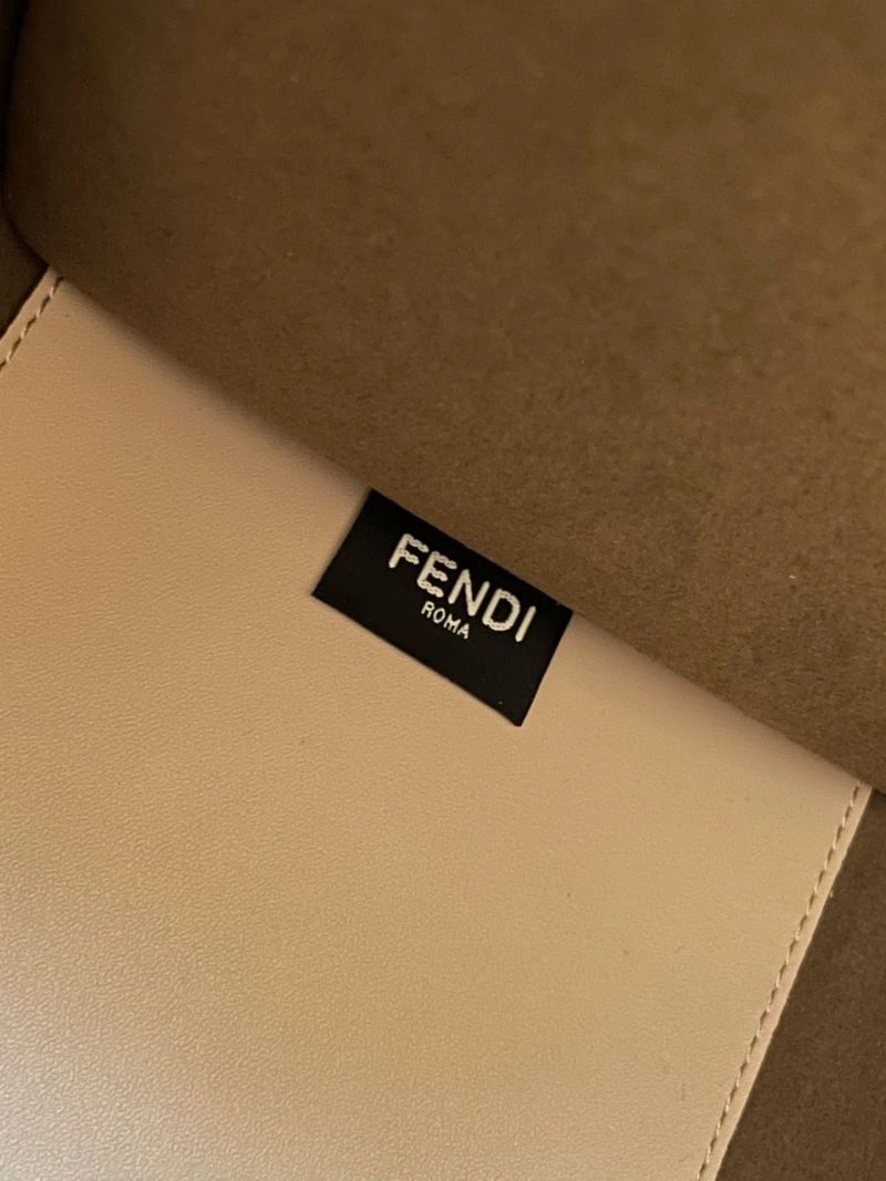 Snug Fendi Shopping Bags 72749