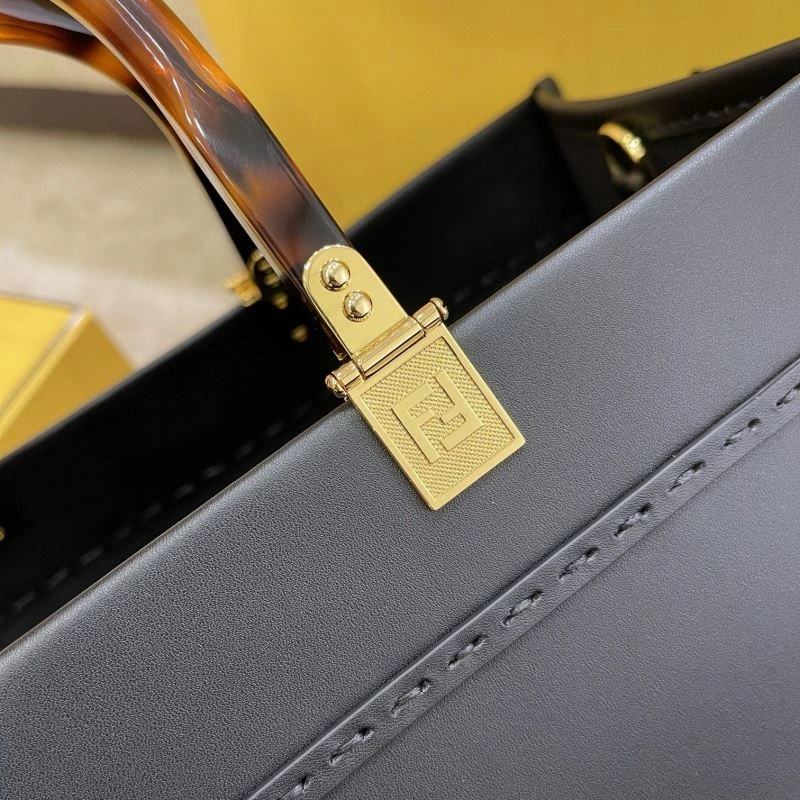 Casual Fendi Shopping Bags 72750