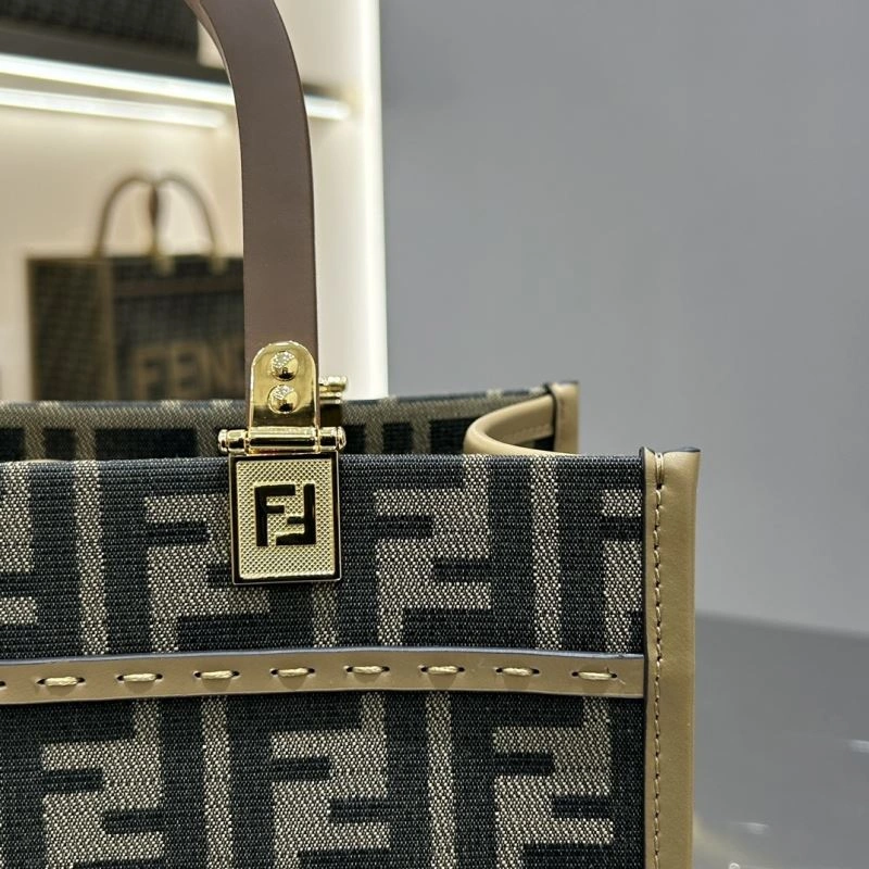 Seasonal Fendi Shopping Bags 72736