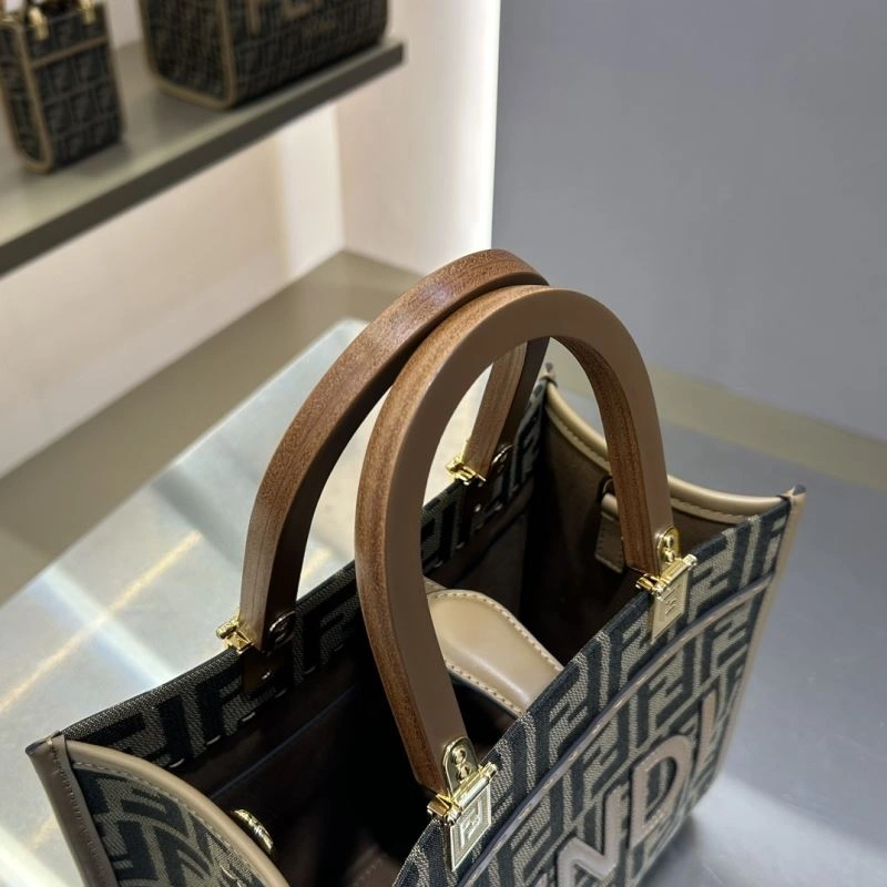 Seasonal Fendi Shopping Bags 72736