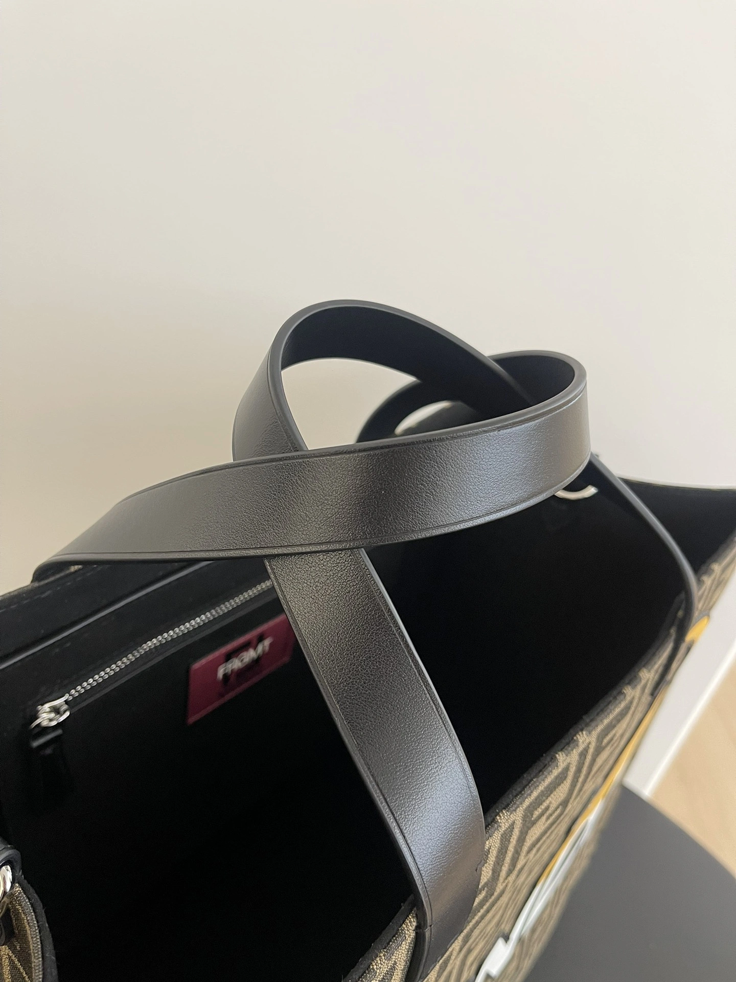 Fendi Shopping Bags OdorResistant 69665