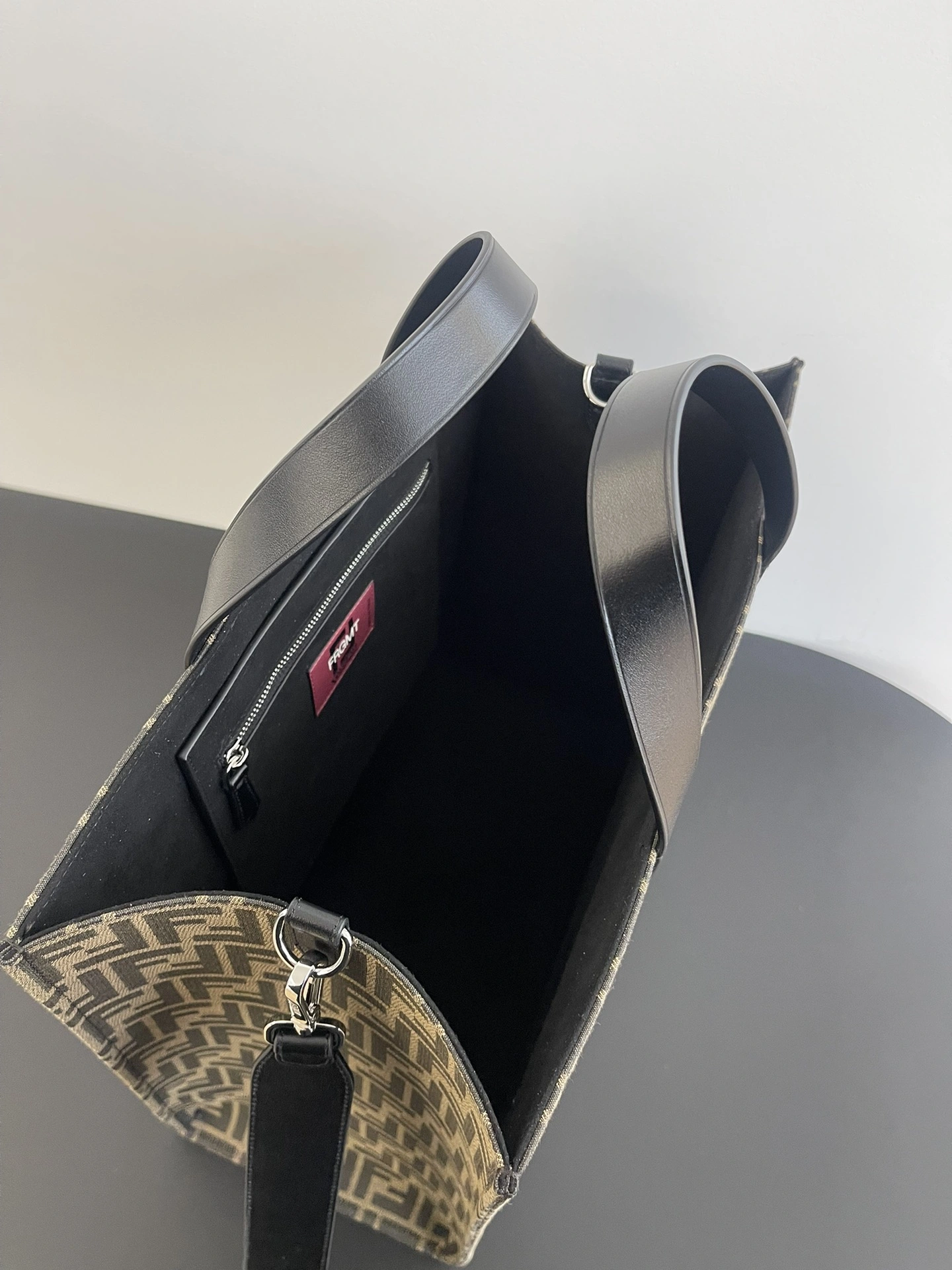 Fendi Shopping Bags OdorResistant 69665