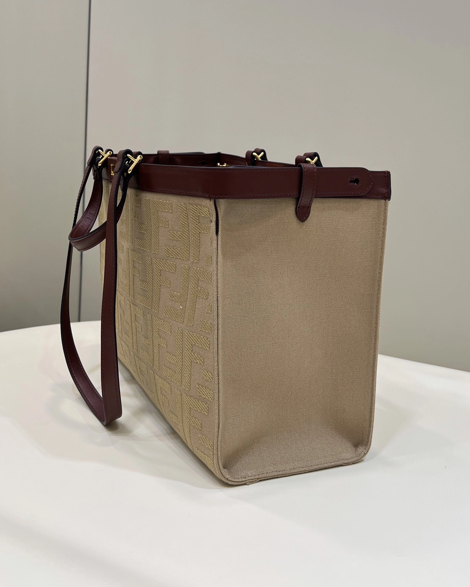 Fendi Shopping Bags EyeCatching 69658