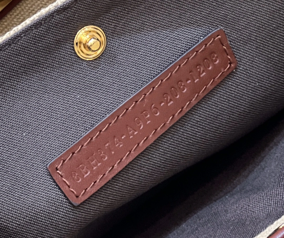 Fendi Shopping Bags EyeCatching 69658