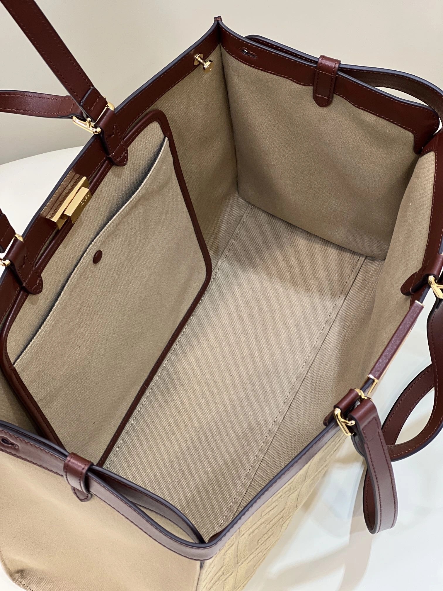 Fendi Shopping Bags EyeCatching 69658