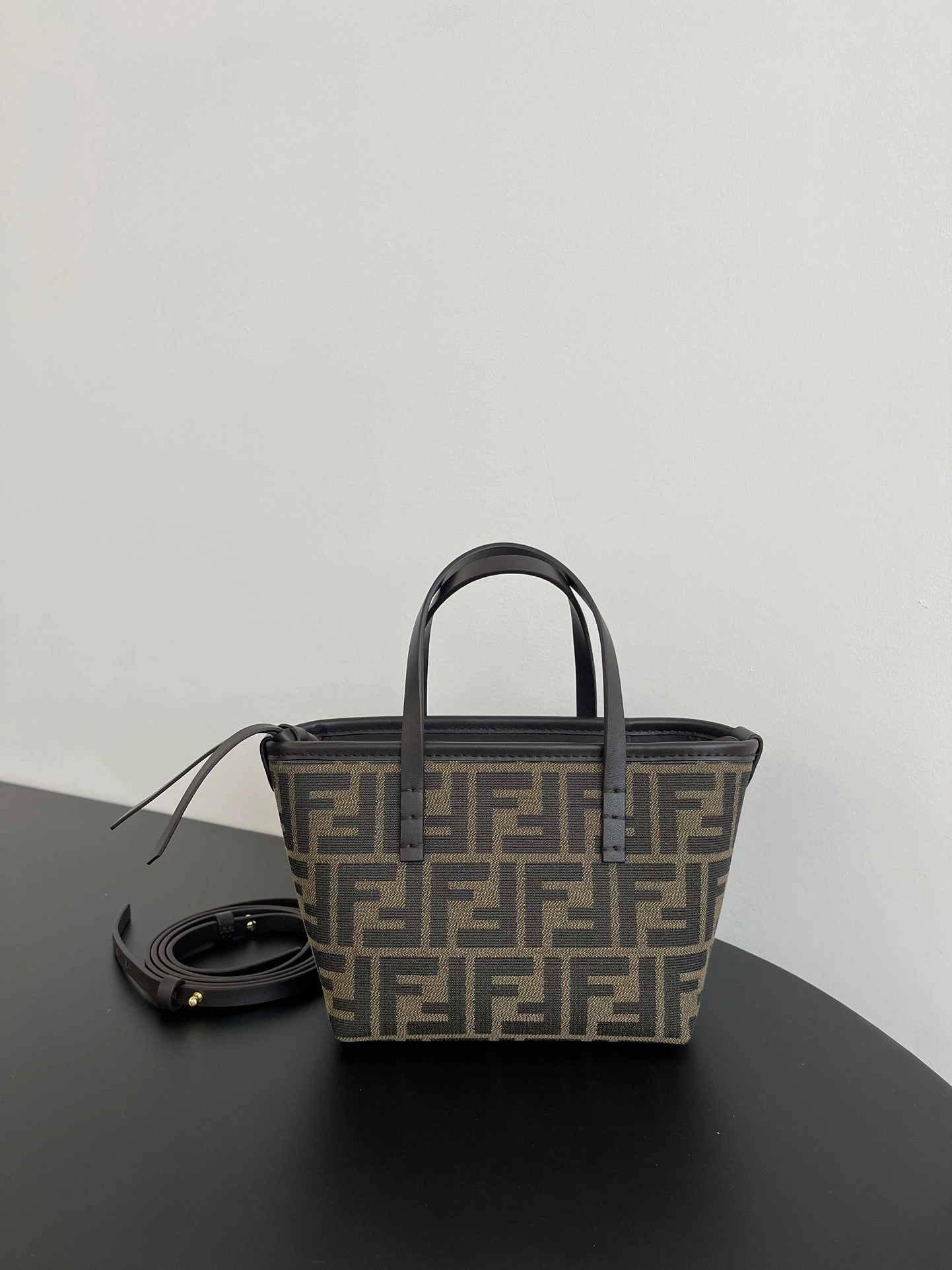 MultiPurpose Fendi Shopping Bags 69668