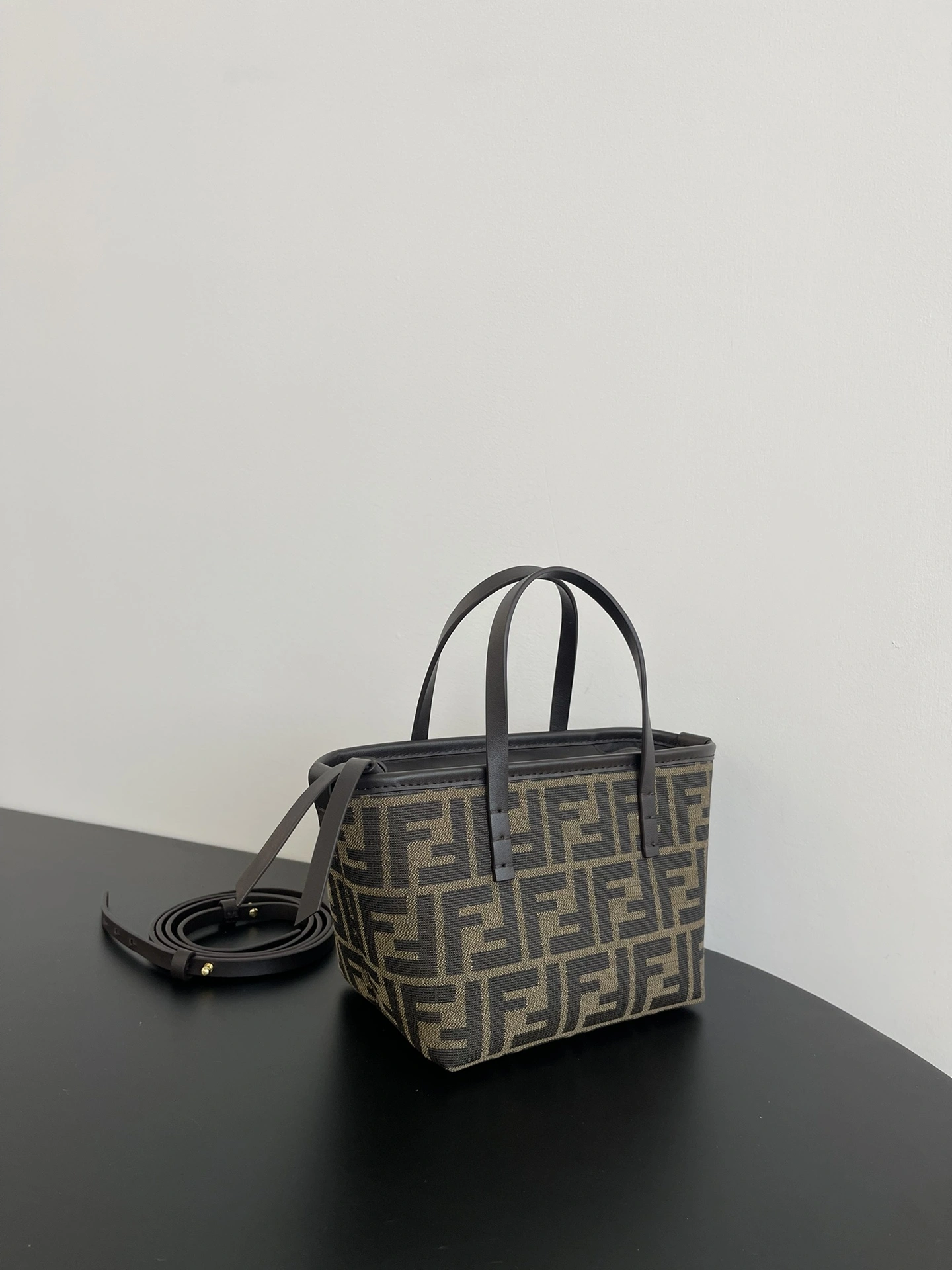 MultiPurpose Fendi Shopping Bags 69668