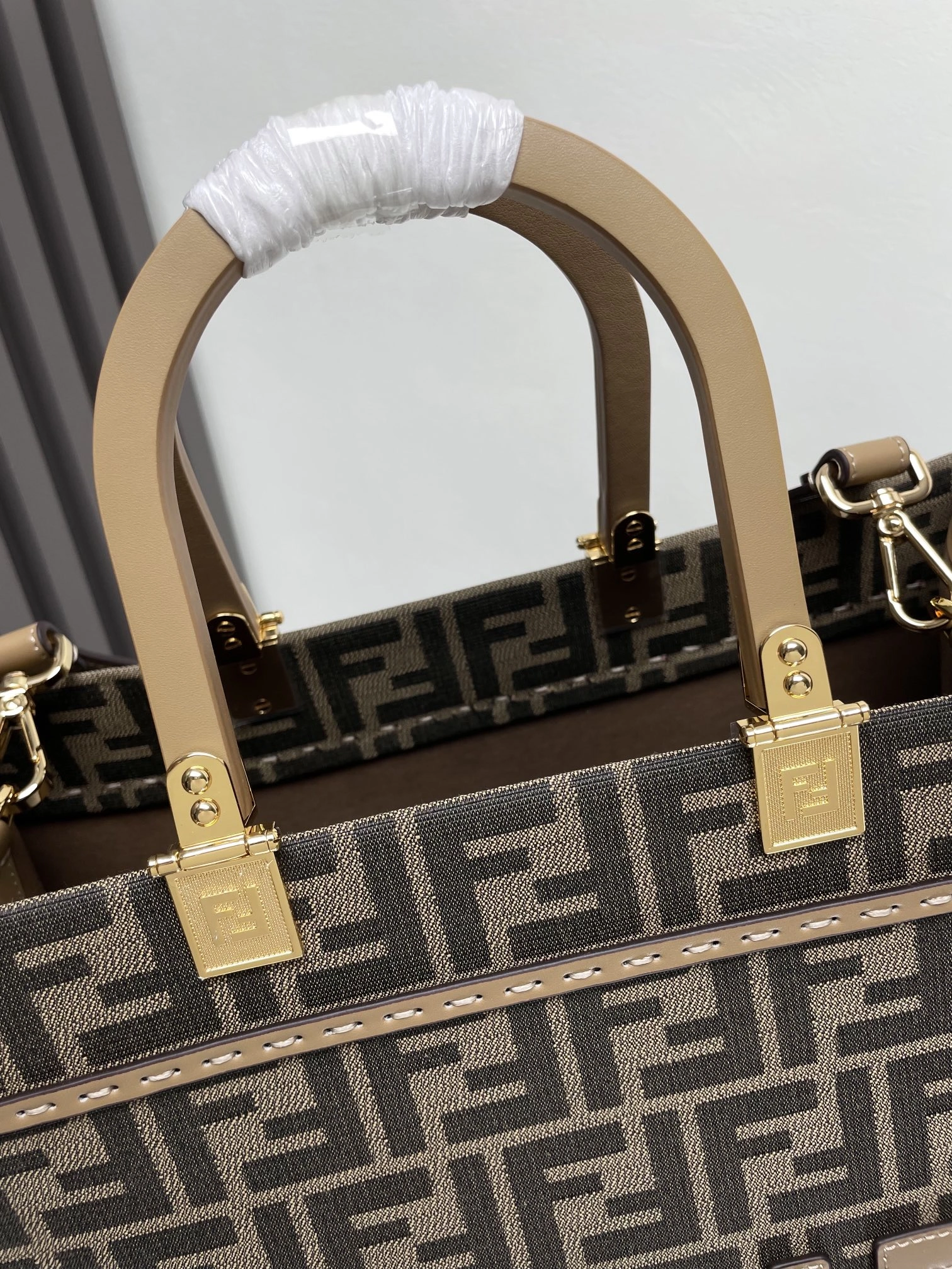 Fendi Shopping Bags Practical 69664