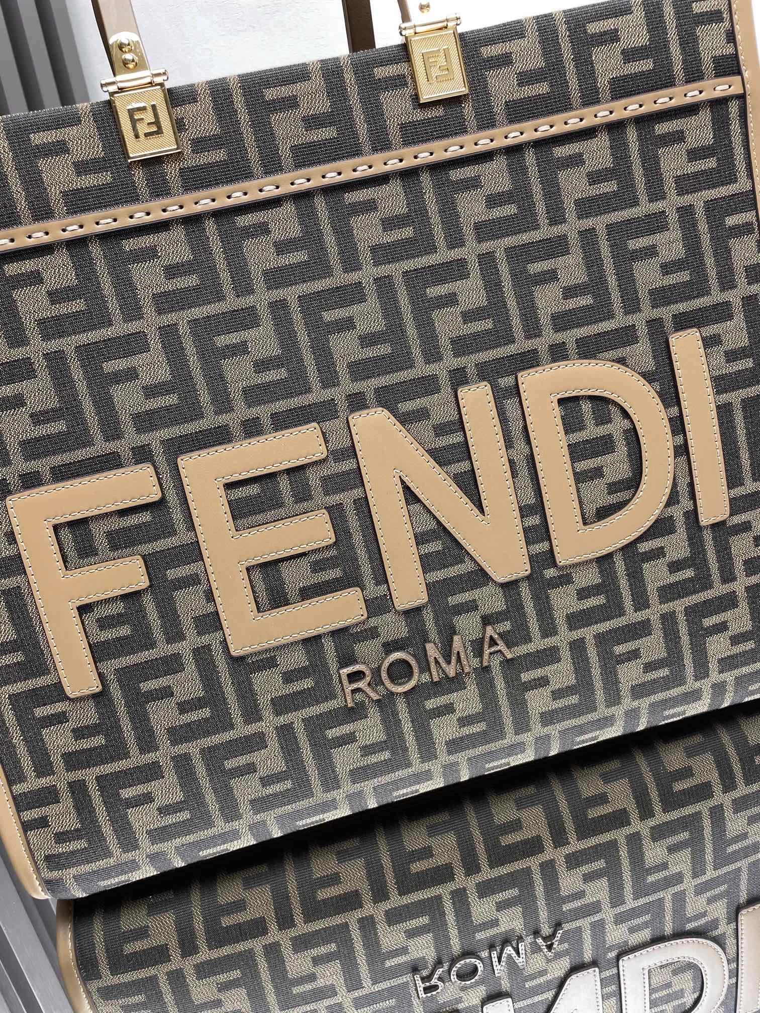 Fendi Shopping Bags Practical 69664