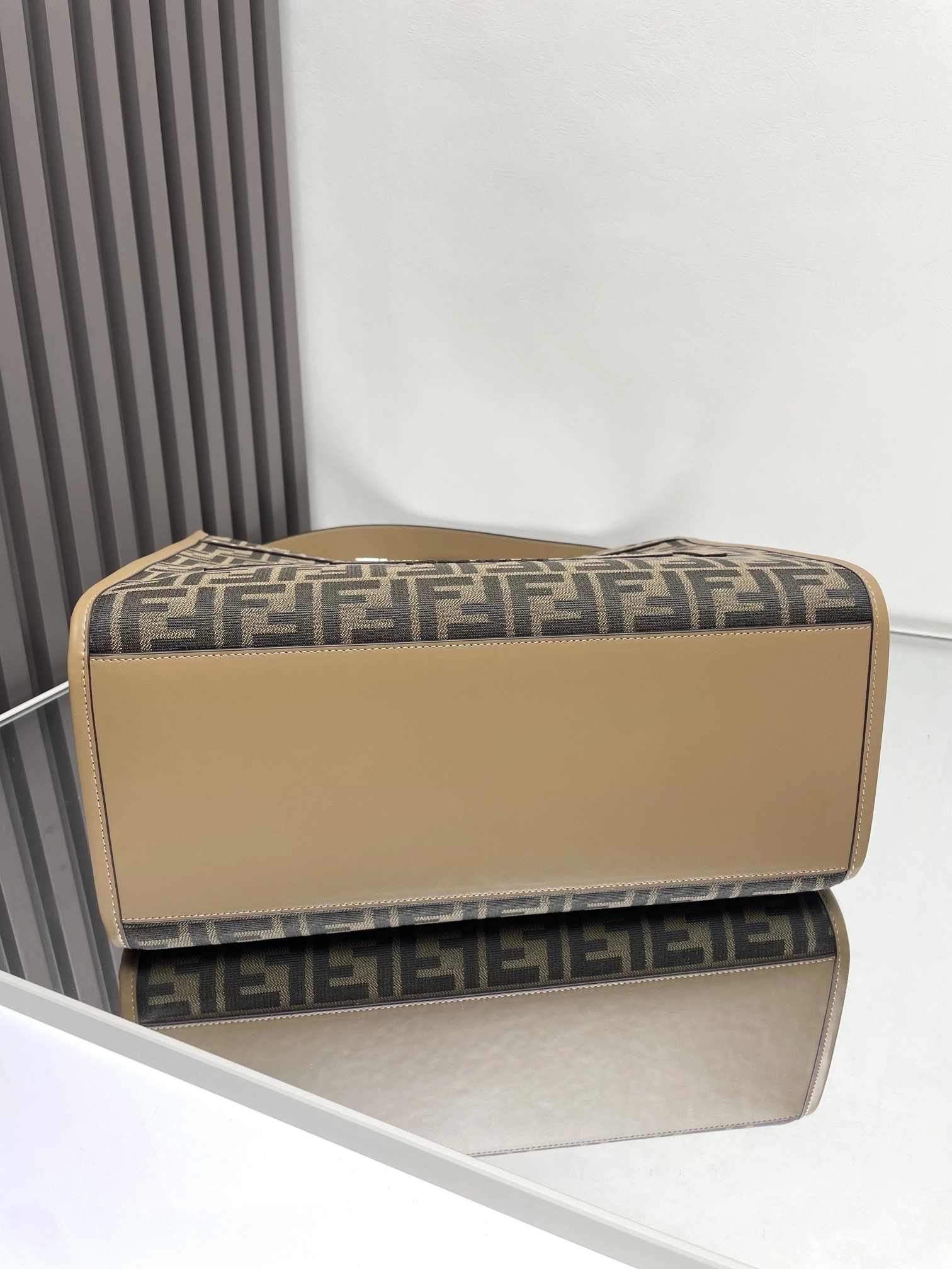 Fendi Shopping Bags Practical 69664