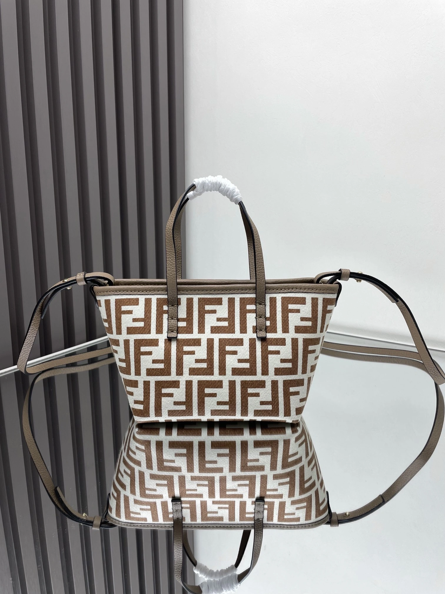 MoistureWicking Fendi Shopping Bags 69662