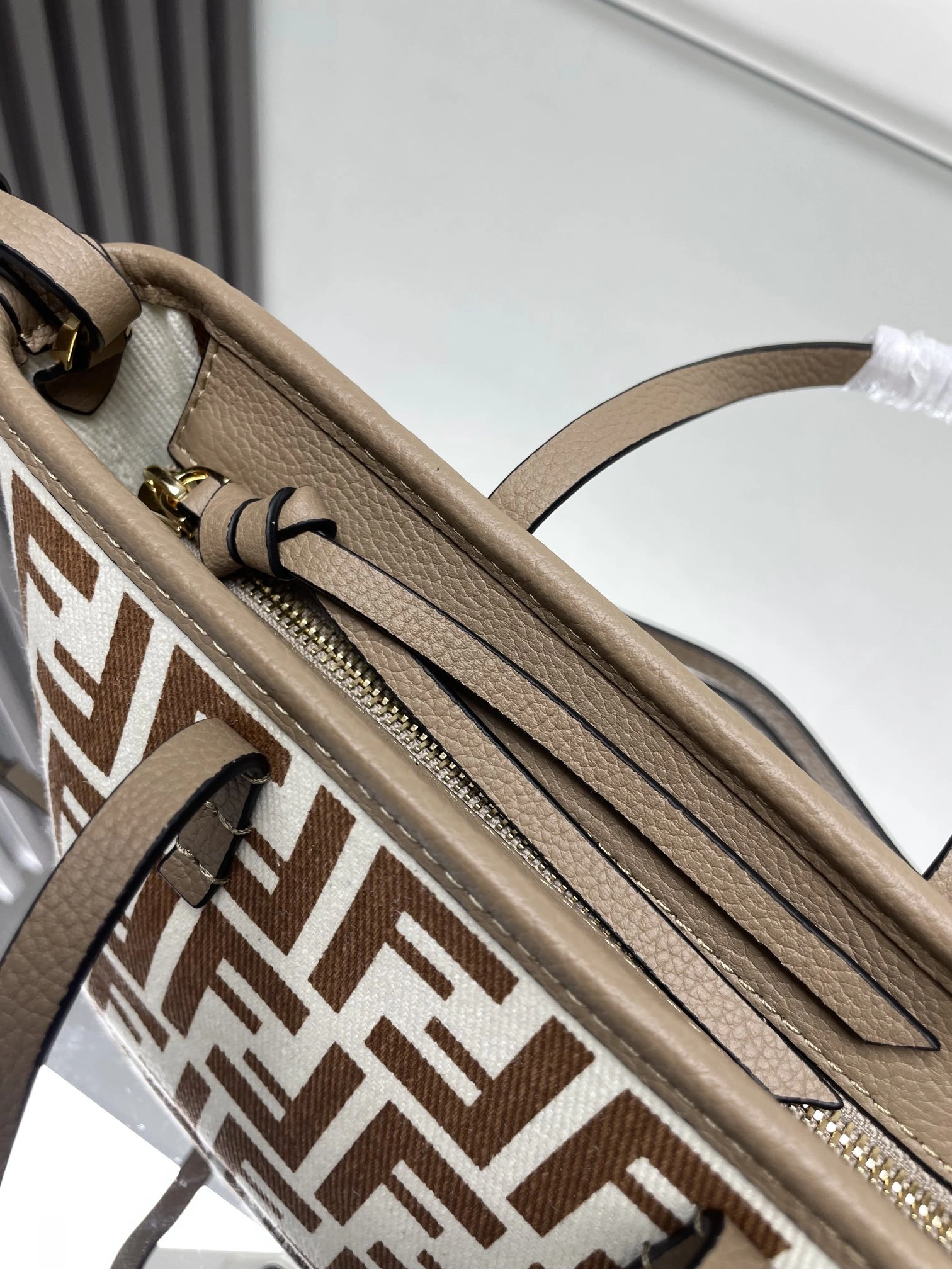 MoistureWicking Fendi Shopping Bags 69662