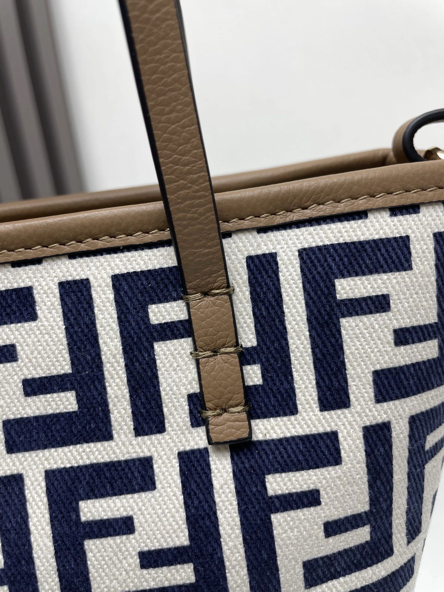 EasyMatch Fendi Shopping Bags 69661