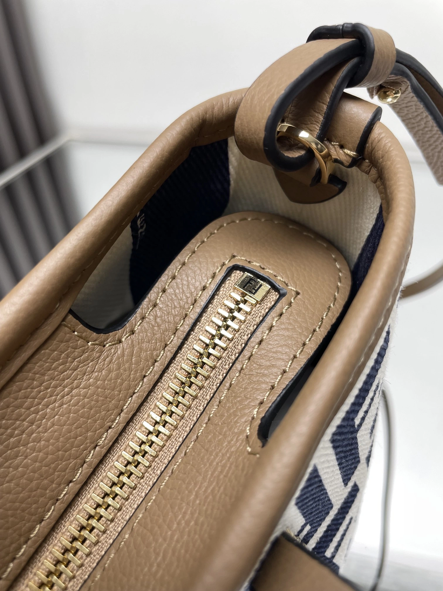 EasyMatch Fendi Shopping Bags 69661