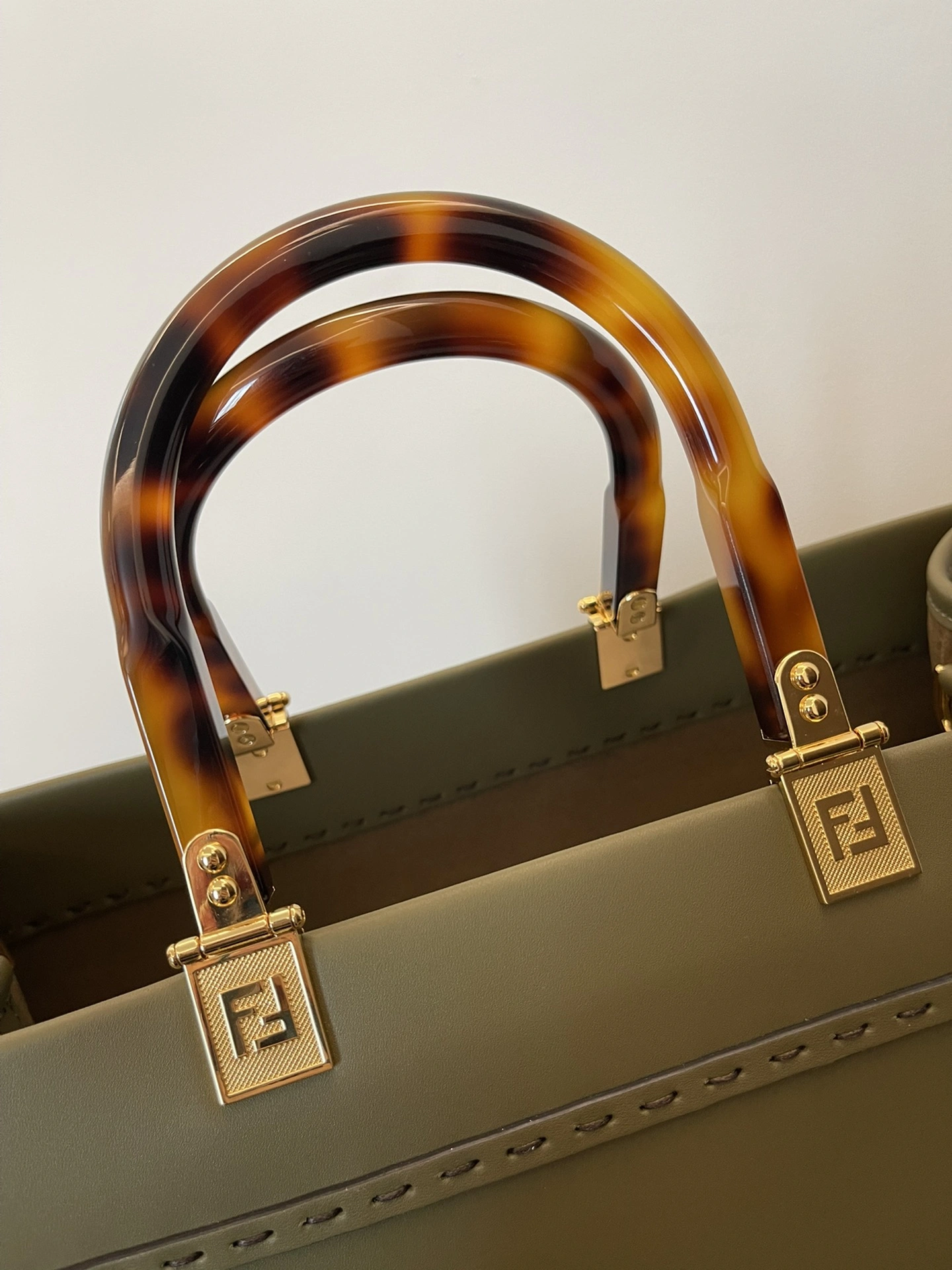Comfortable Fendi Shopping Bags 69648