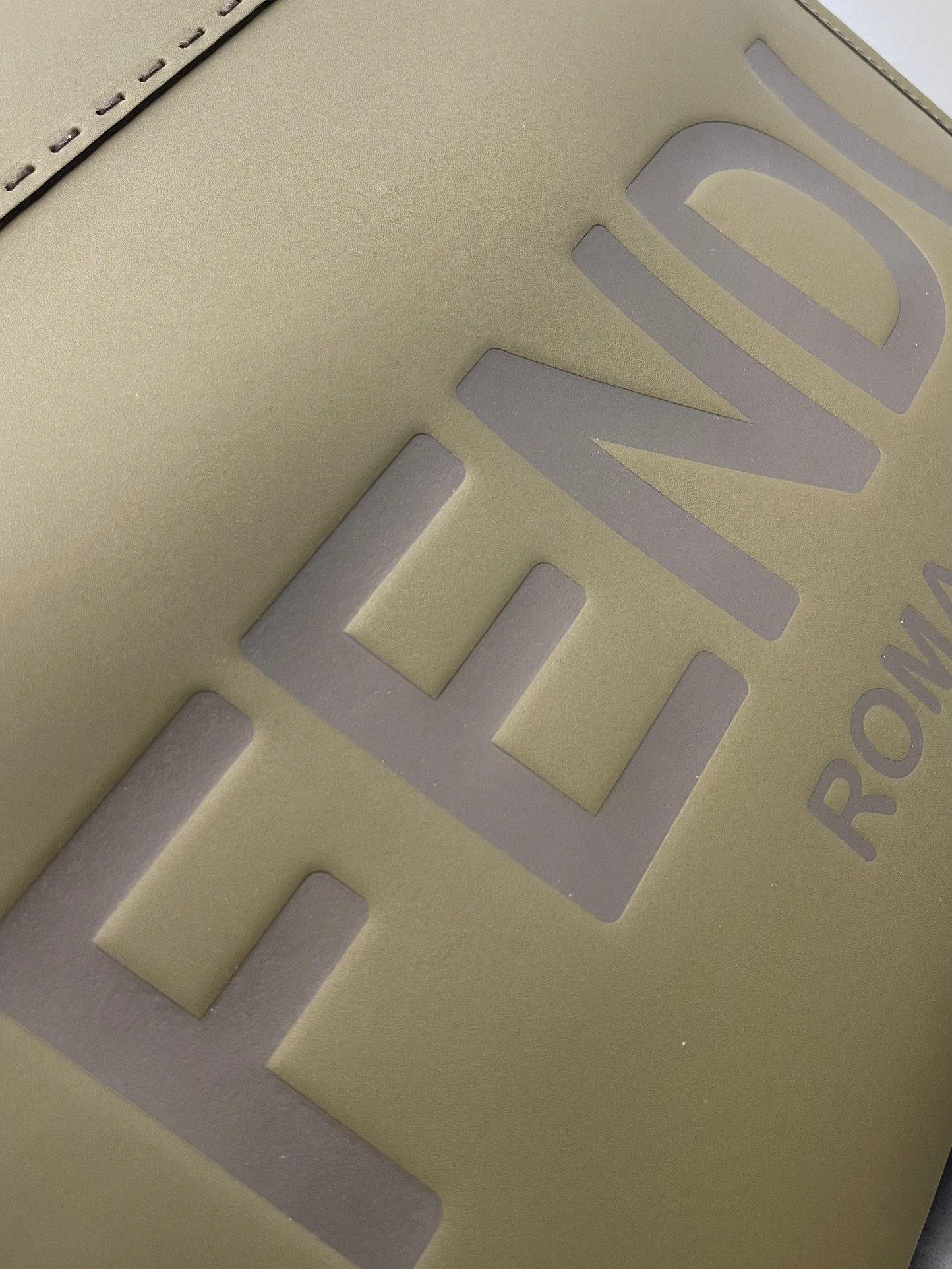Comfortable Fendi Shopping Bags 69648