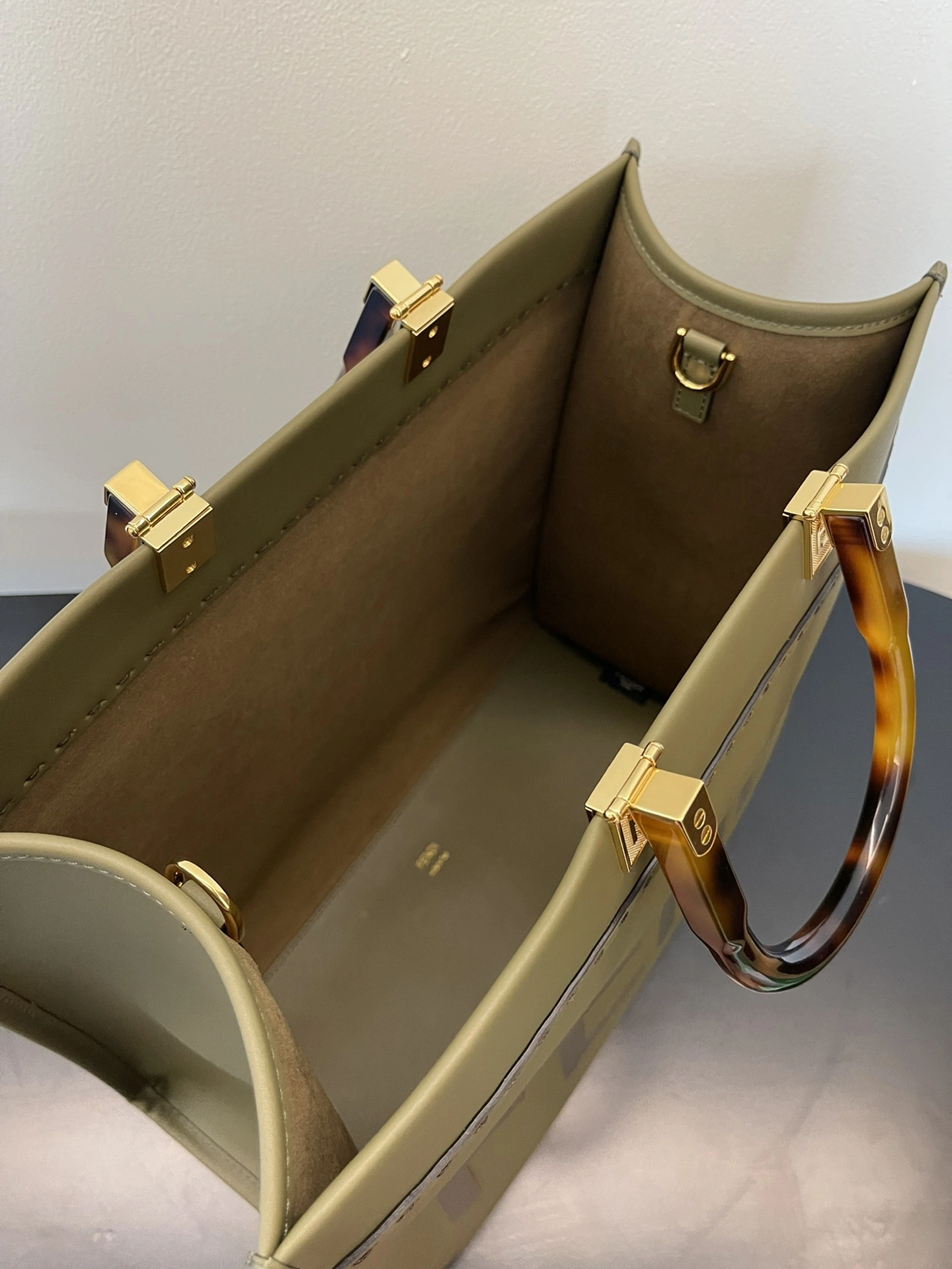 Comfortable Fendi Shopping Bags 69648