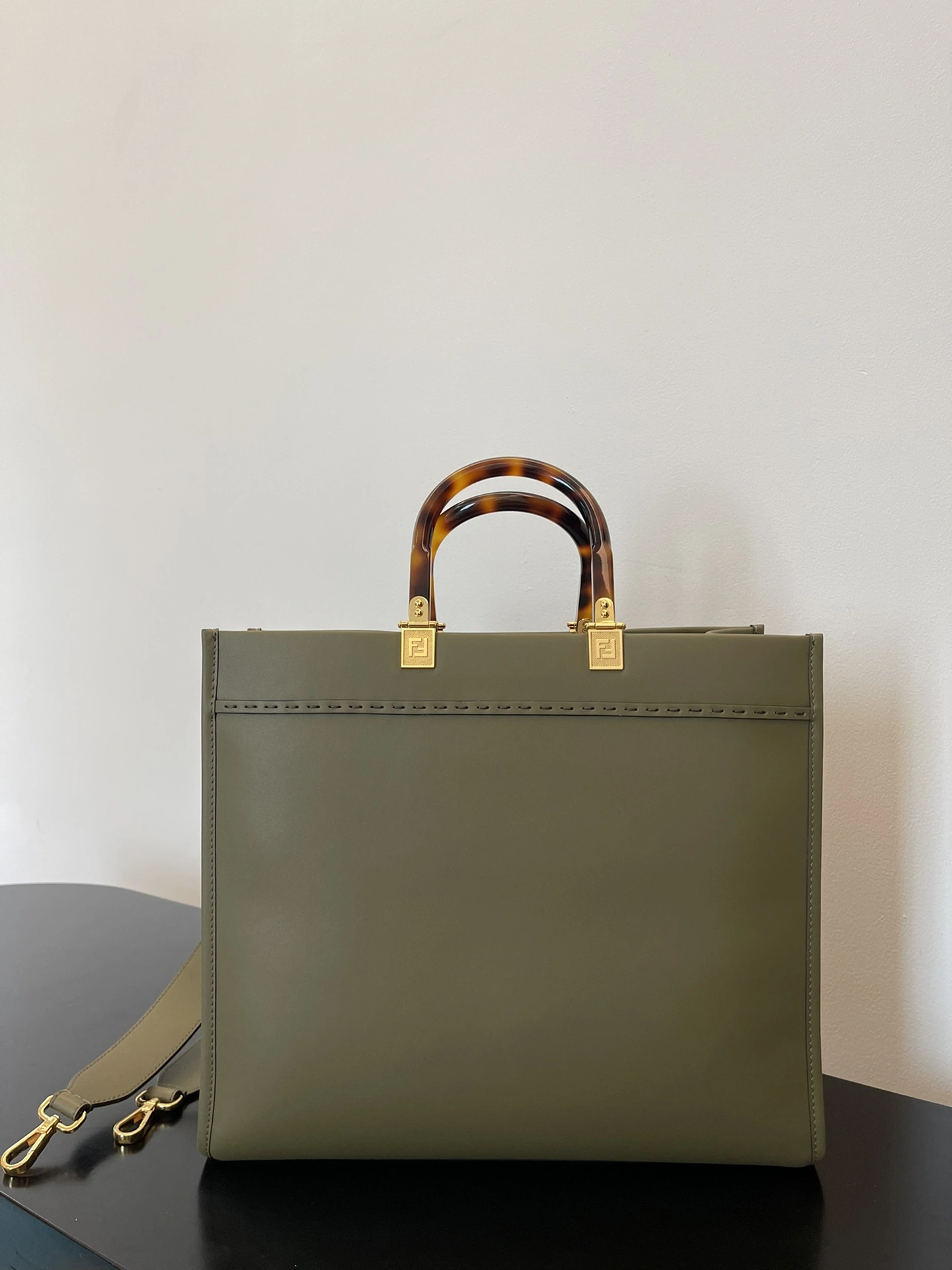 Comfortable Fendi Shopping Bags 69648