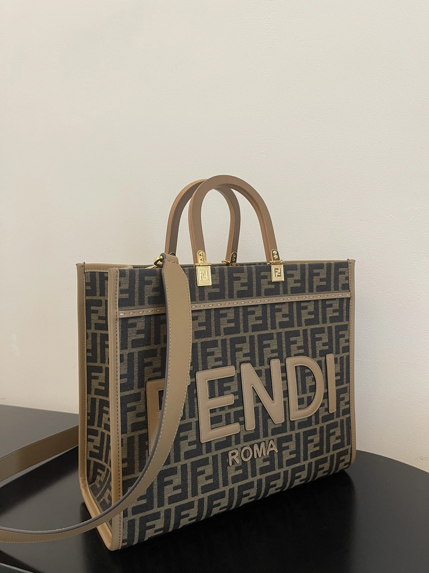 Trendsetting Fendi Shopping Bags 69650