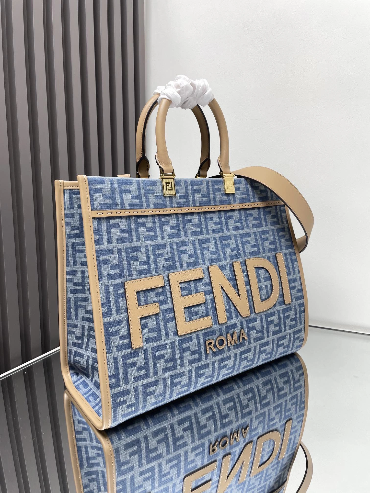Fendi Shopping Bags Durable 69687