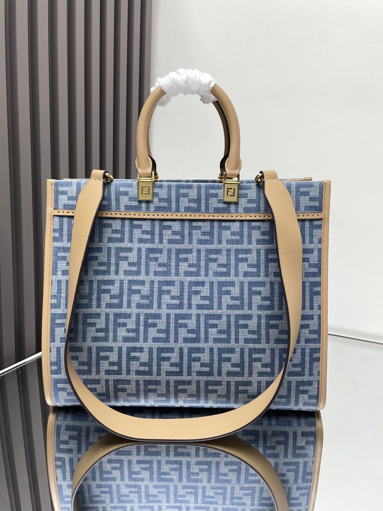 Fendi Shopping Bags Durable 69687