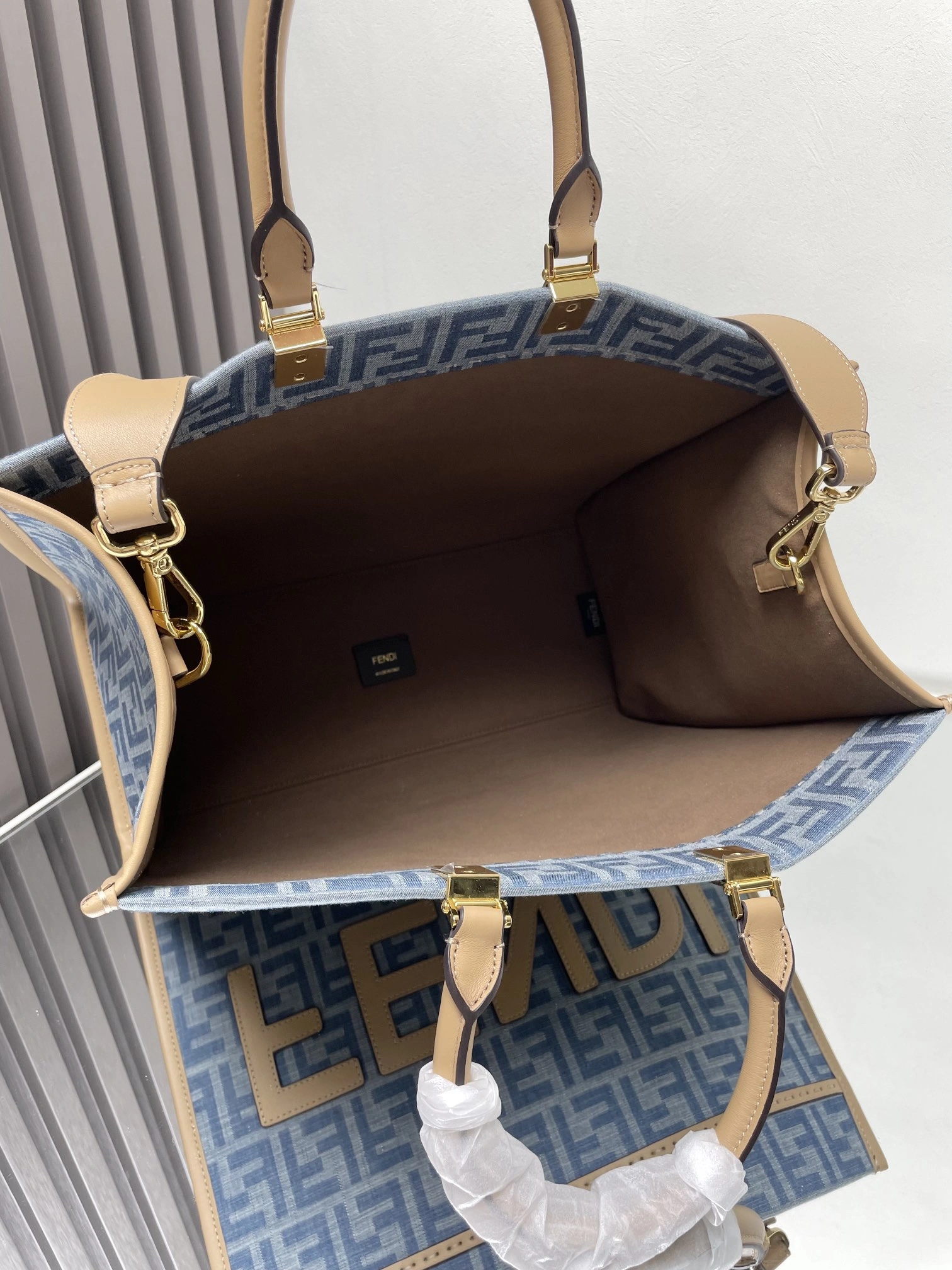 Fendi Shopping Bags Durable 69687