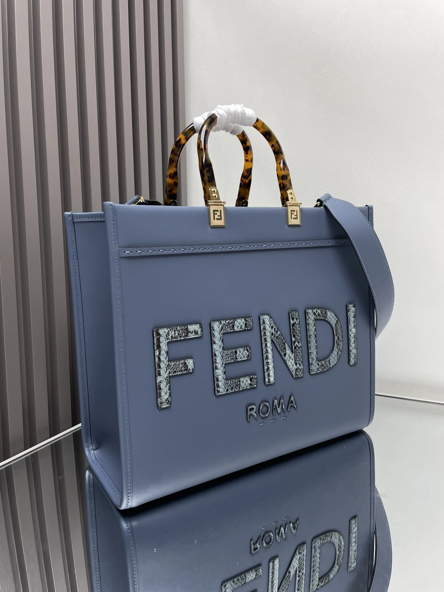 Fendi Shopping Bags Cozy 69645