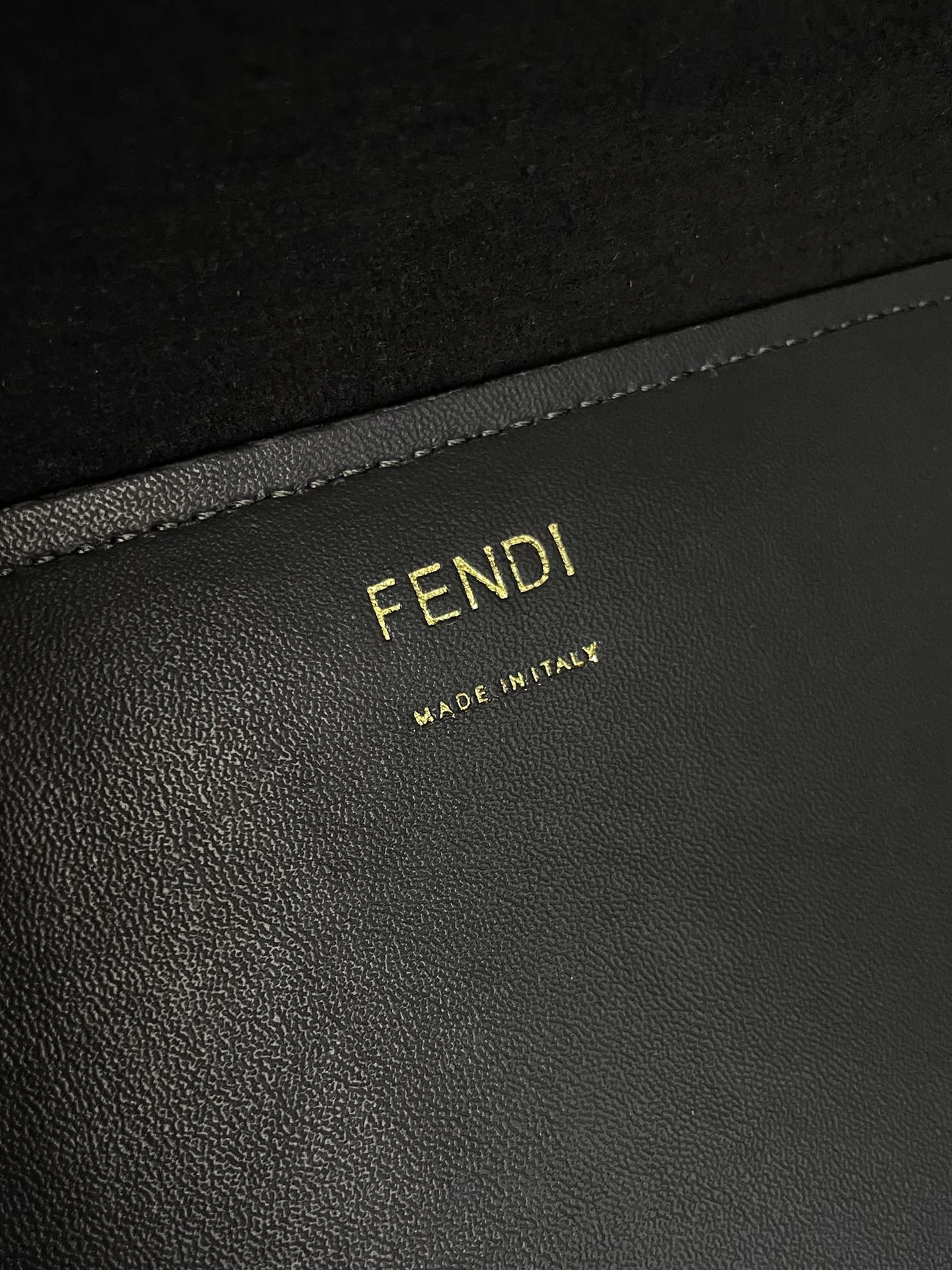 Fendi Shopping Bags EasyCare 69644