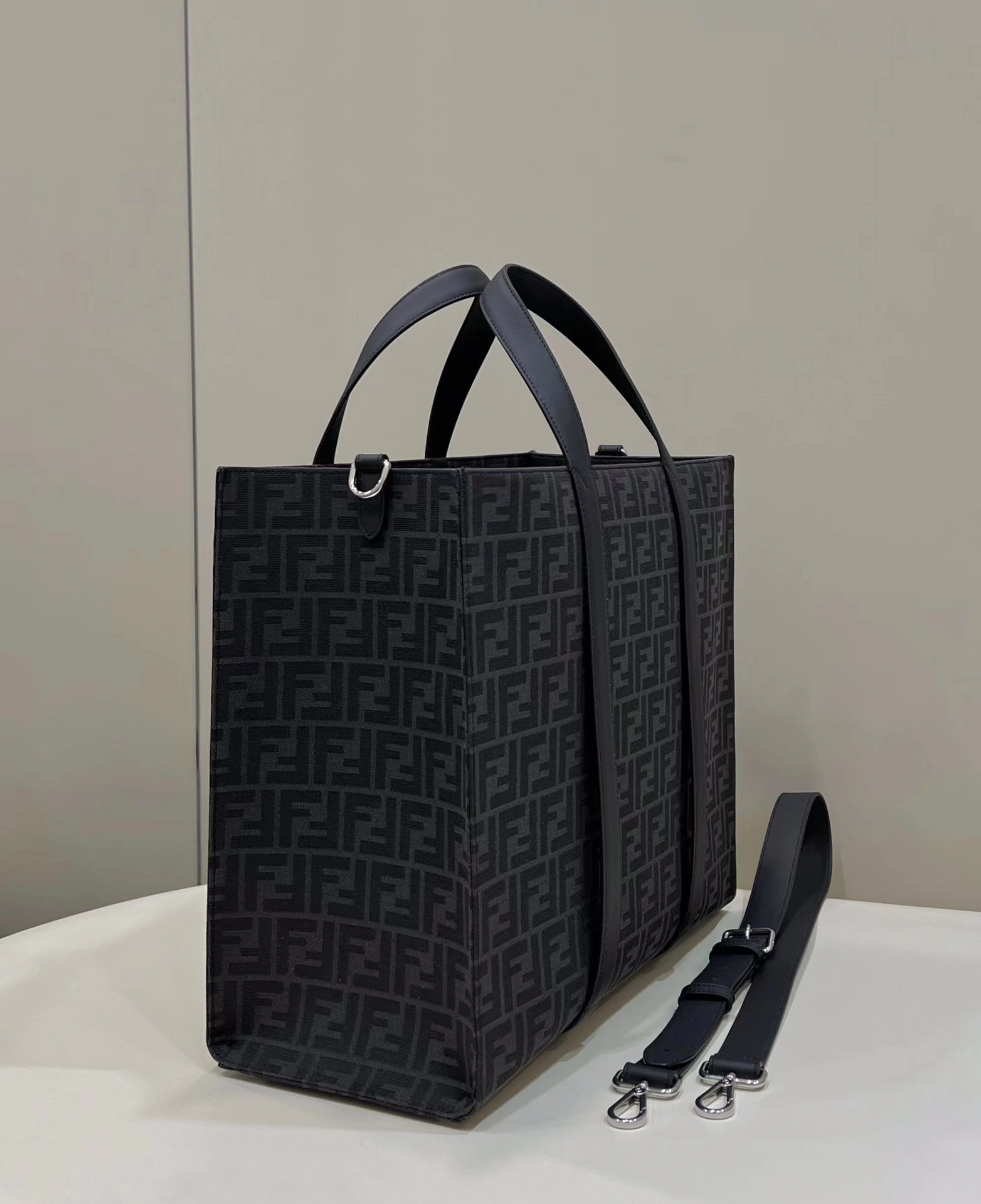 Fendi Shopping Bags Affordable 69640