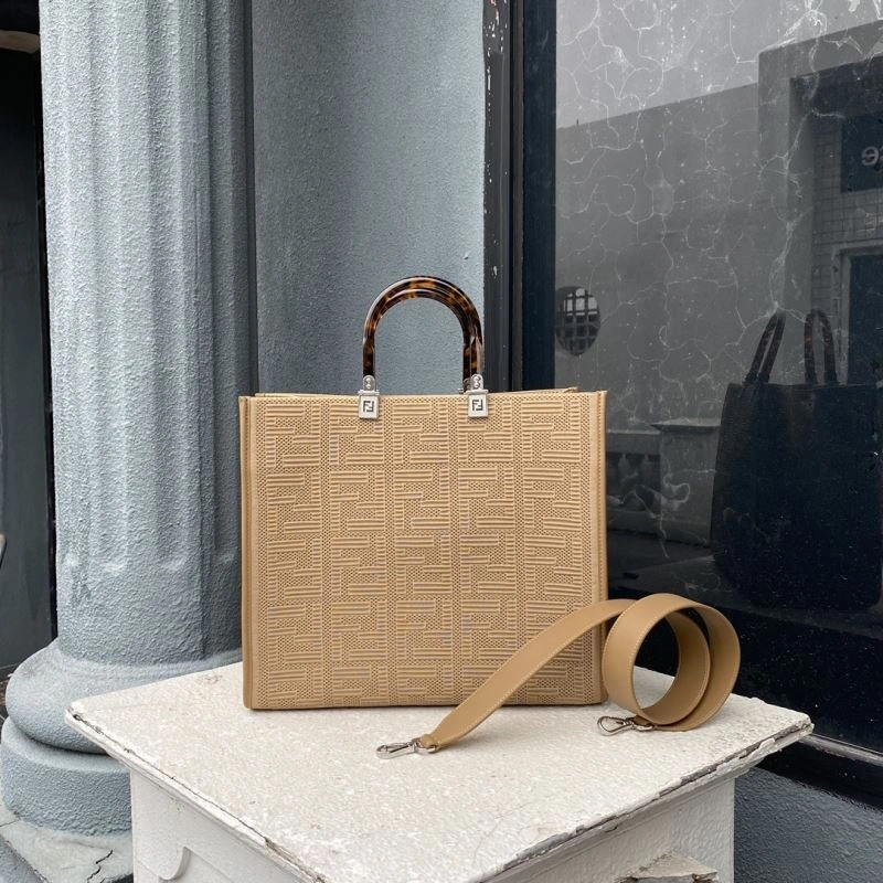 Timeless Fendi Shopping Bags 57465