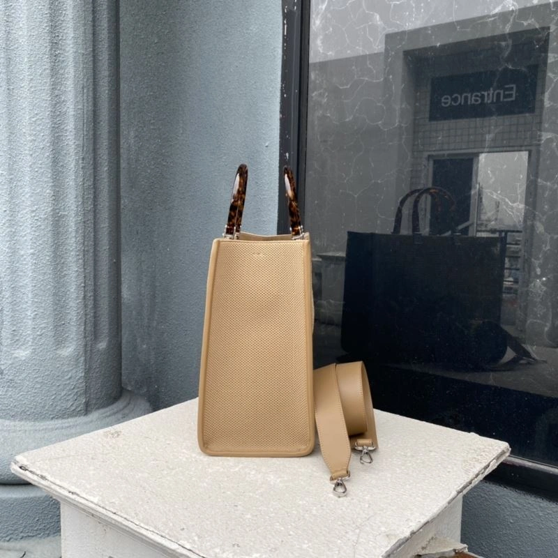Timeless Fendi Shopping Bags 57465