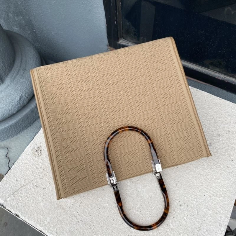 Timeless Fendi Shopping Bags 57465