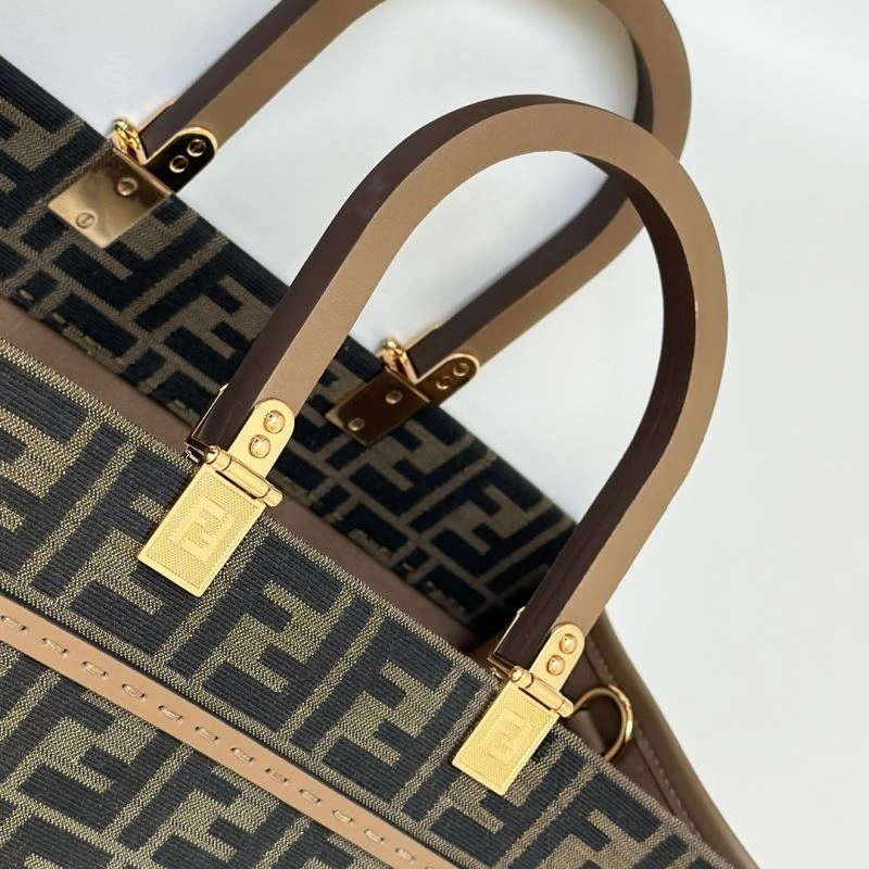 Refined Fendi Shopping Bags 57500