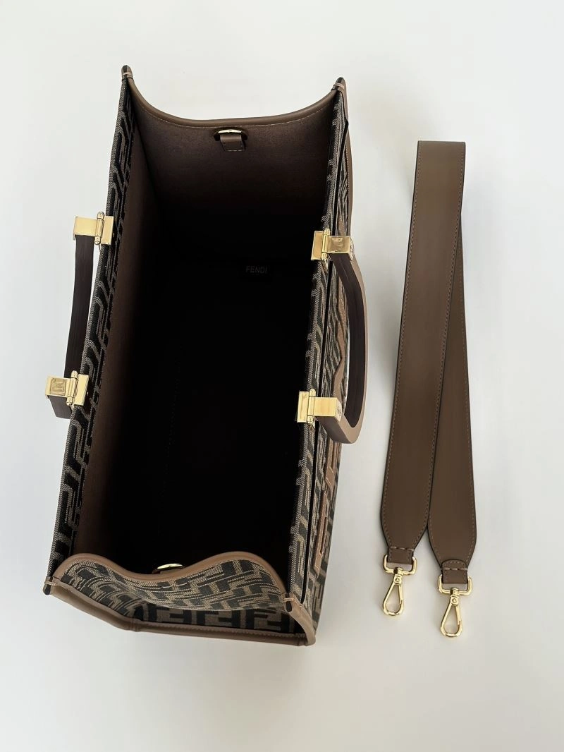 Refined Fendi Shopping Bags 57500