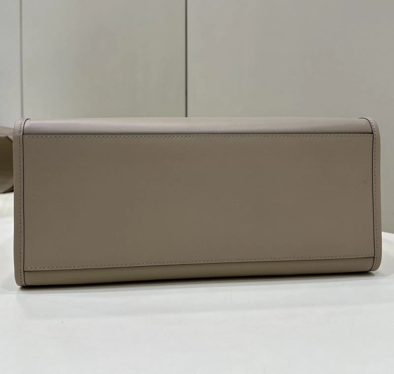 Fendi Shopping Bags Comfortable 57451