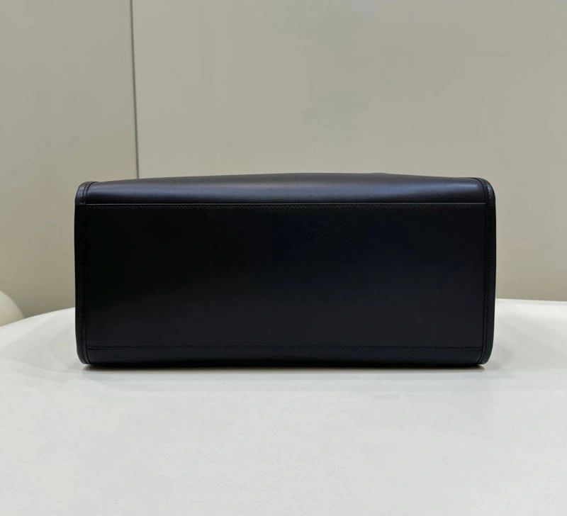 Bold Fendi Shopping Bags 57474