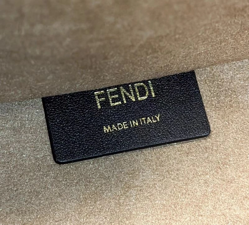 Fendi Shopping Bags UrbanChic 57452