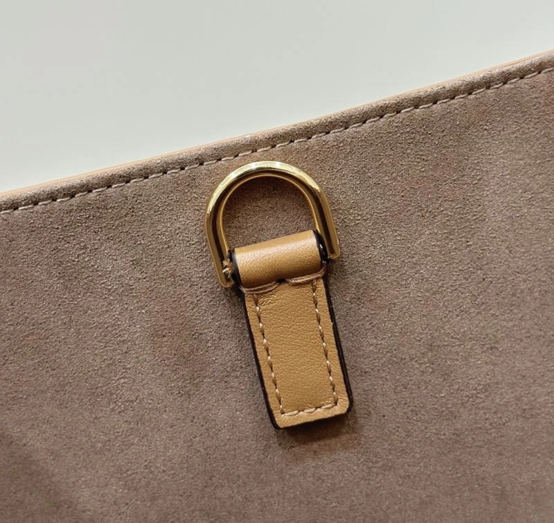 Fendi Shopping Bags UrbanChic 57452