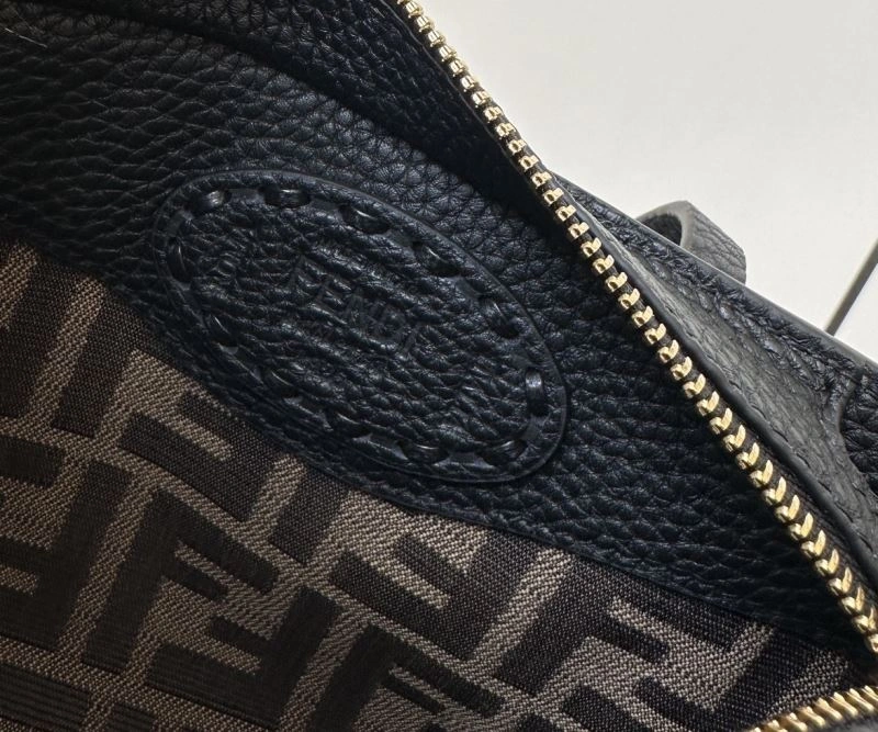 Seasonal Fendi Shopping Bags 57442