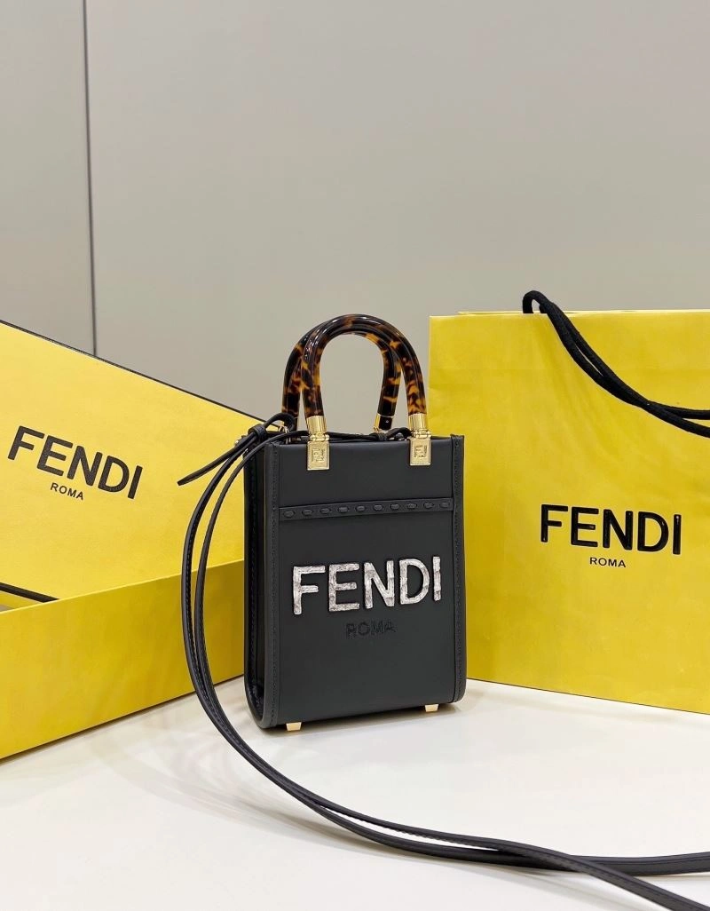 Fendi Shopping Bags FlexibleFit 57434