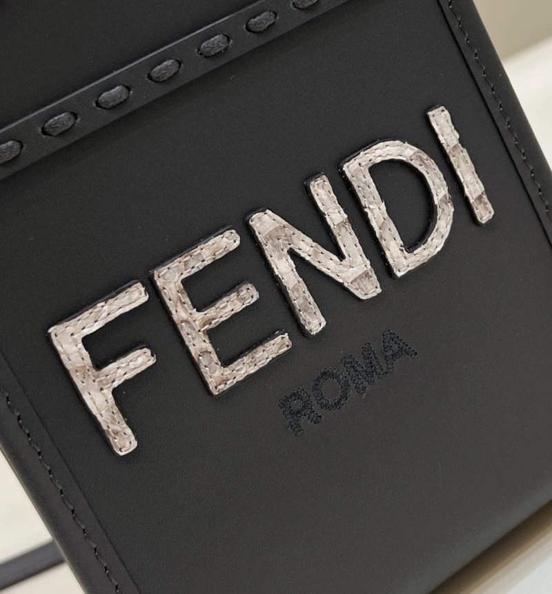Fendi Shopping Bags FlexibleFit 57434
