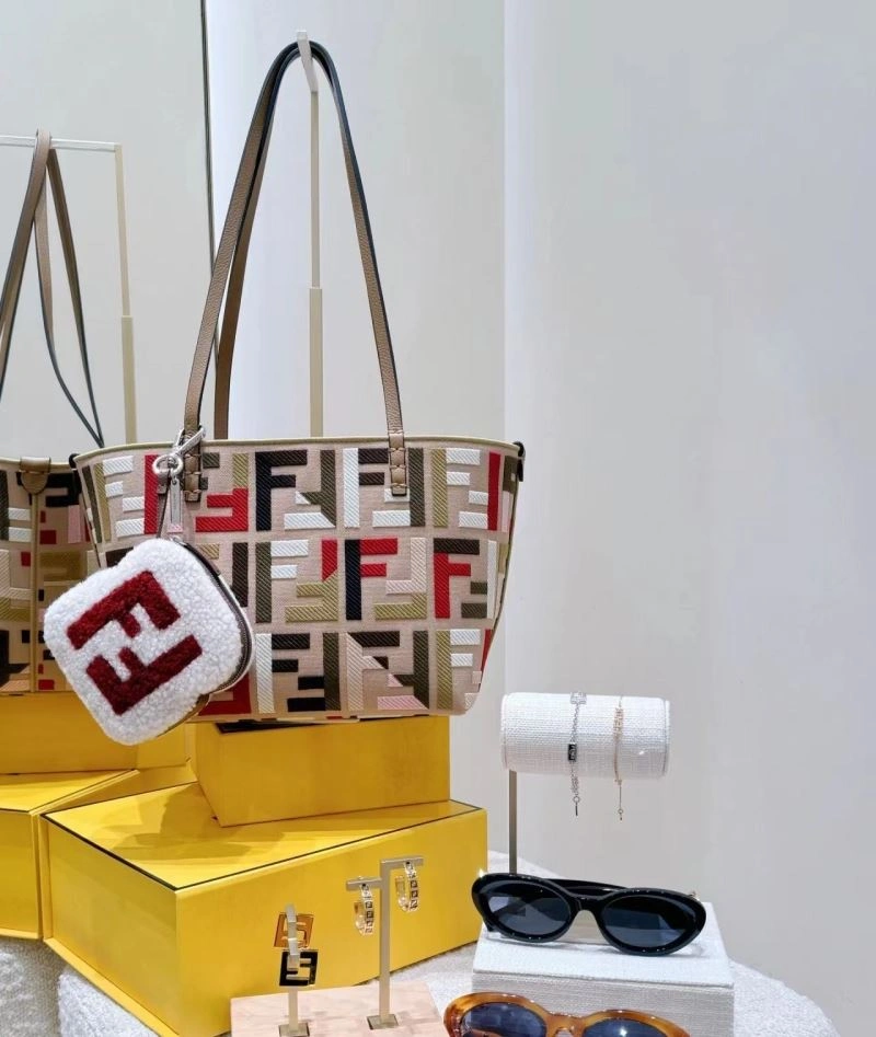 OnTrend Fendi Shopping Bags 57436