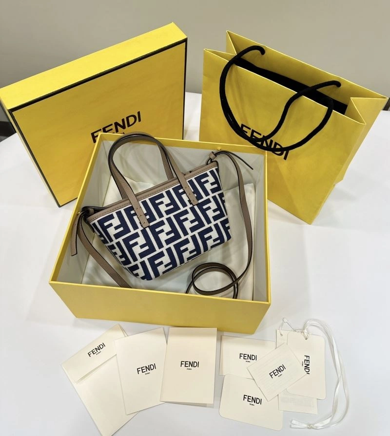 Fendi Shopping Bags Fashionable 57427